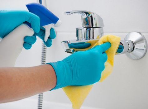 Kitchen and break area cleaning in an office property in E1